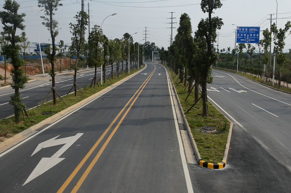 金杯奖-东方红建设集团雷高璐道路工程